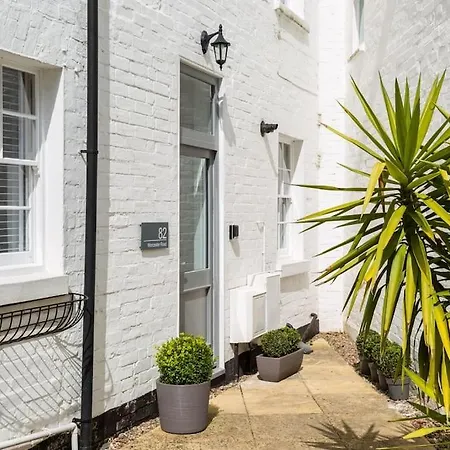 Fabulous Malvern Townhouse Great Malvern Exterior photo