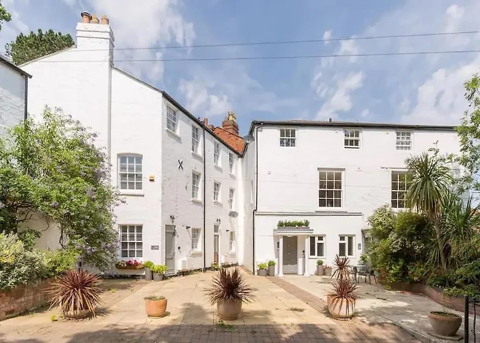 Fabulous Malvern Townhouse