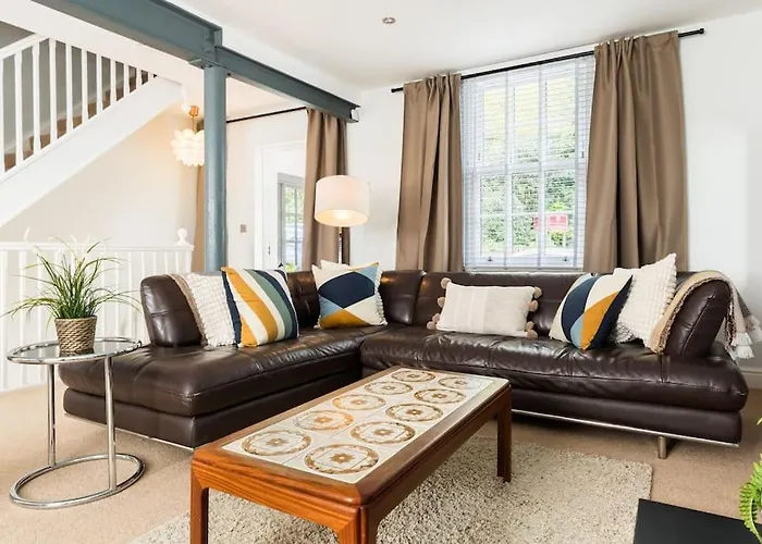 Fabulous Malvern Townhouse