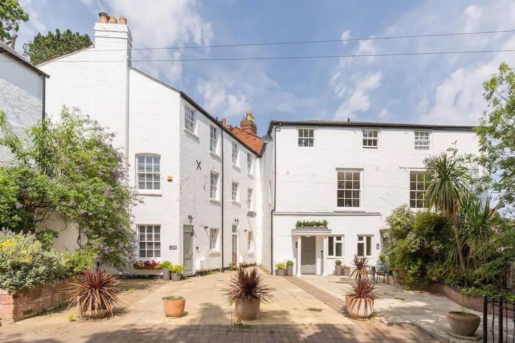Fabulous Malvern Townhouse Holiday home *