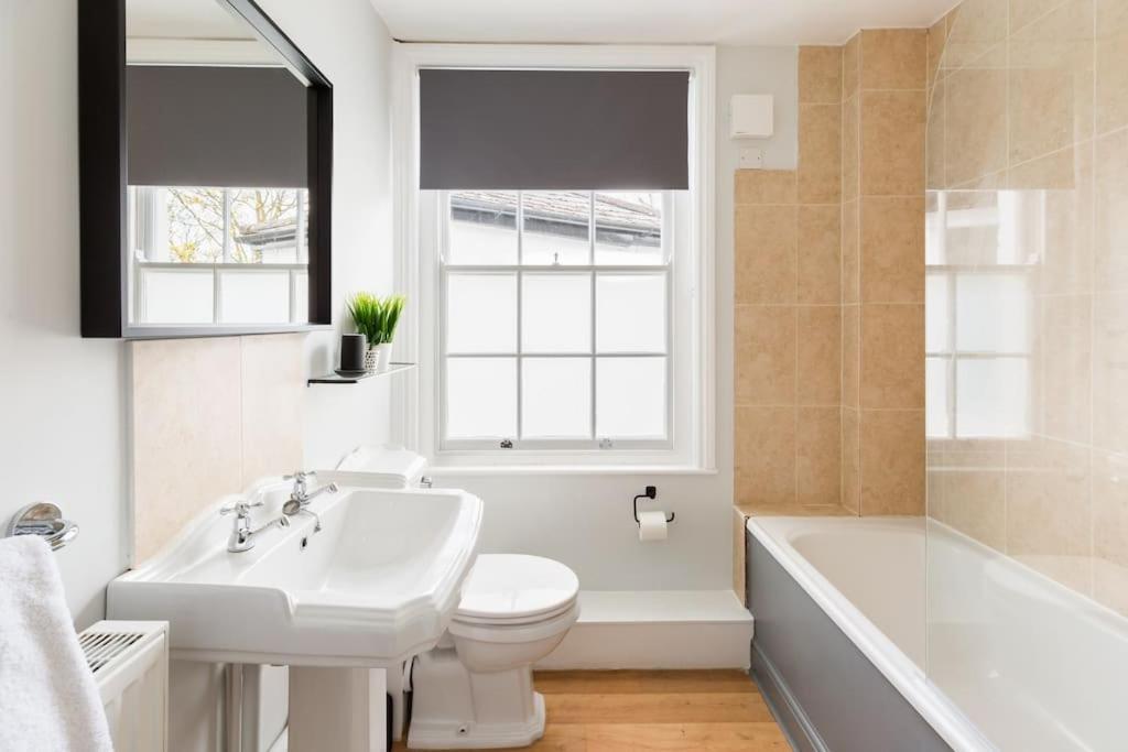 Fabulous Malvern Townhouse Holiday home Great Malvern